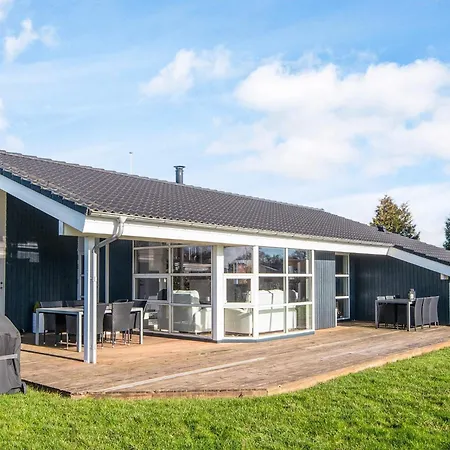 Holiday Home Ronde 度假居 Rønde